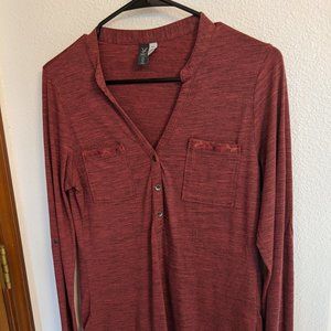 Ibex Shanti Henley in Red